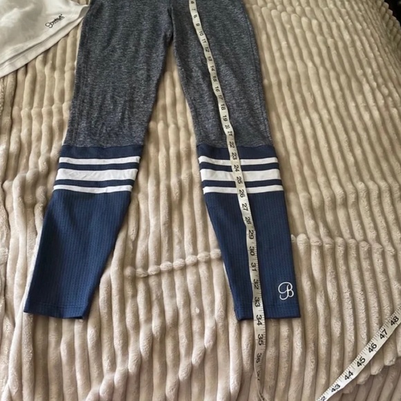 Bombshell Sportswear - Picture 3 of 5